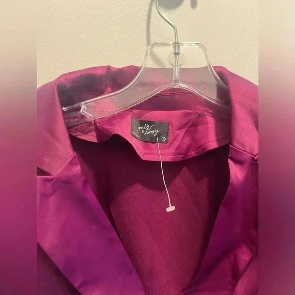 Milk & Honey Women's Magenta Cropped Jacket Open Front Pleated w/ Long Sleeve - Picture 2 of 8